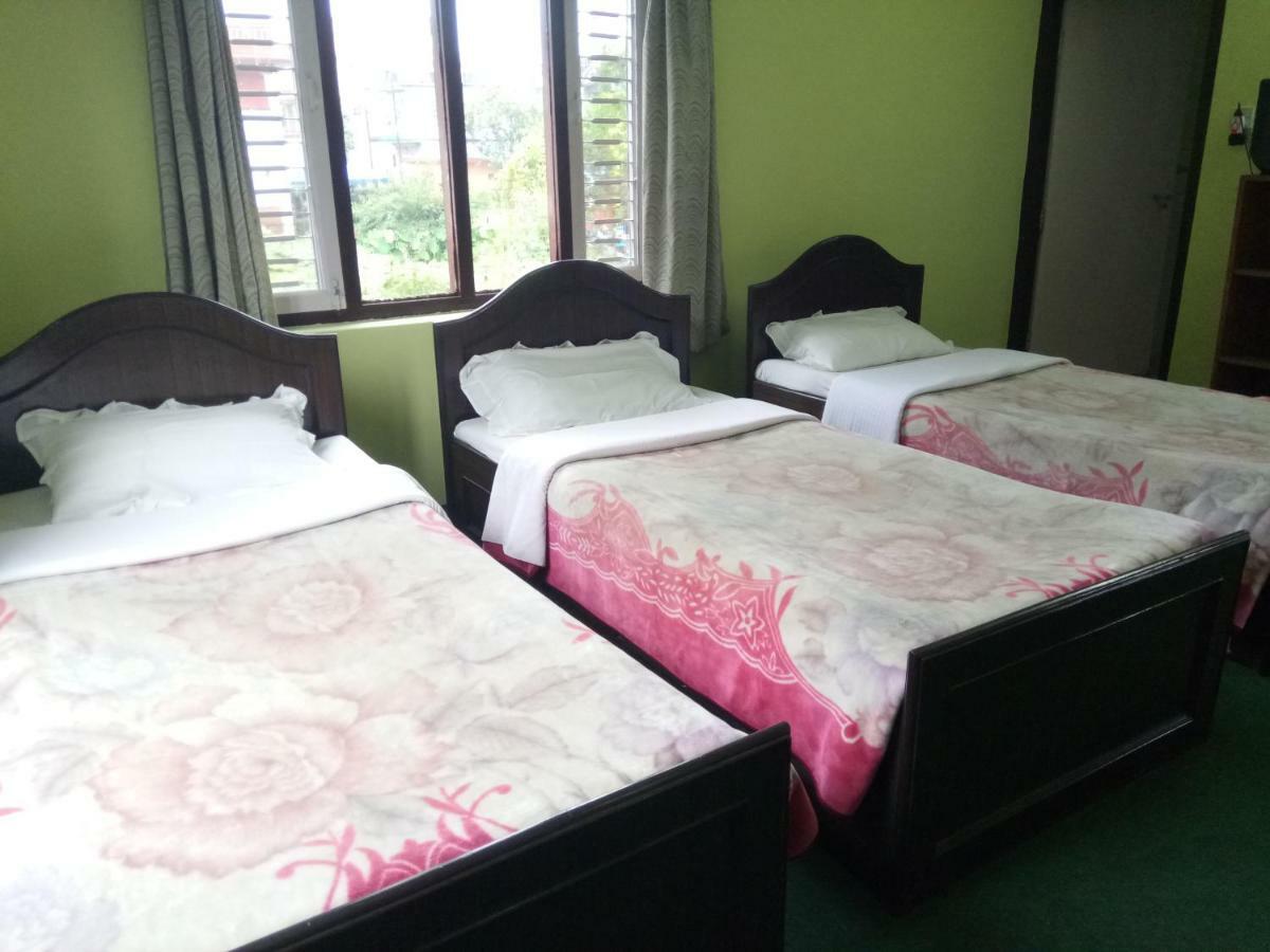 New Pokhara Lodge - Pokhara Lakeside Экстерьер фото